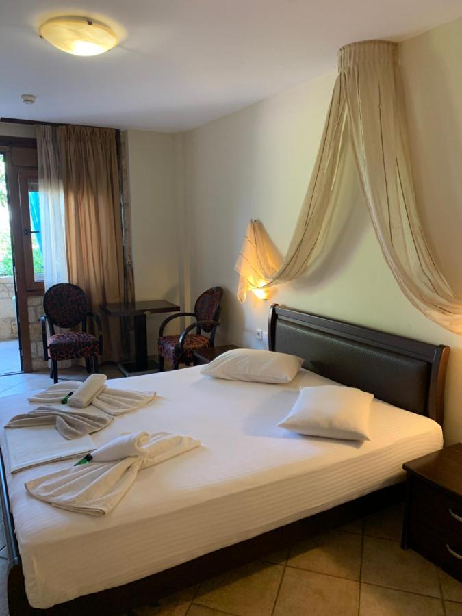 Giannis & Foteini Hotel Afytos Buitenkant foto